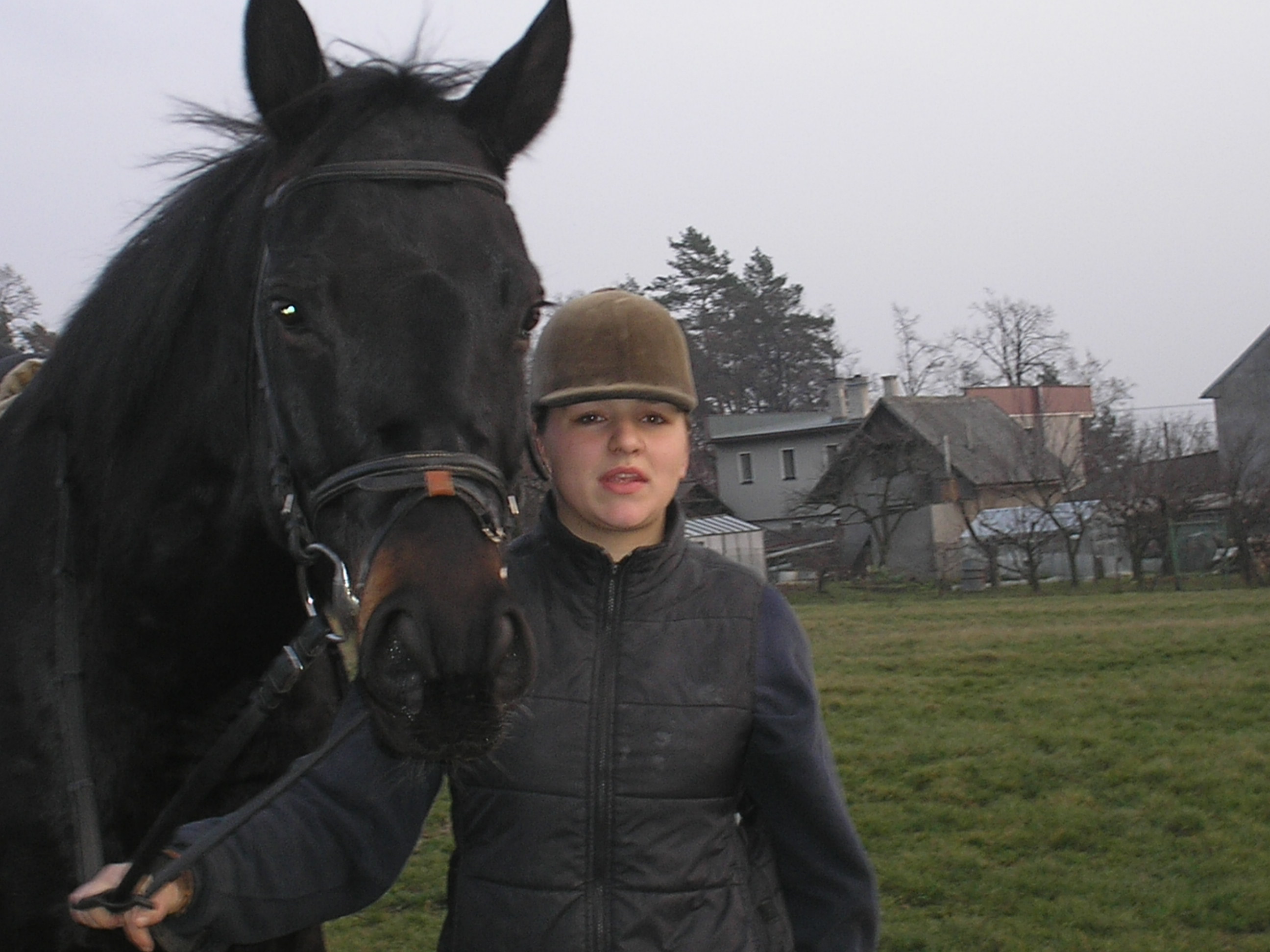 Katka drží Danečka.jpg